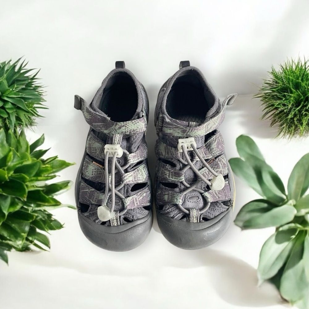 Keen Footwear Boy's Gray Waterproof Hiking Outdoor Sandals Size 1